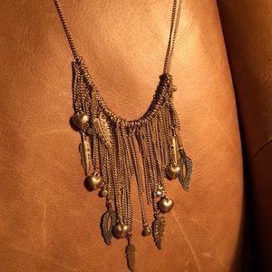 Fringe charm chain necklace